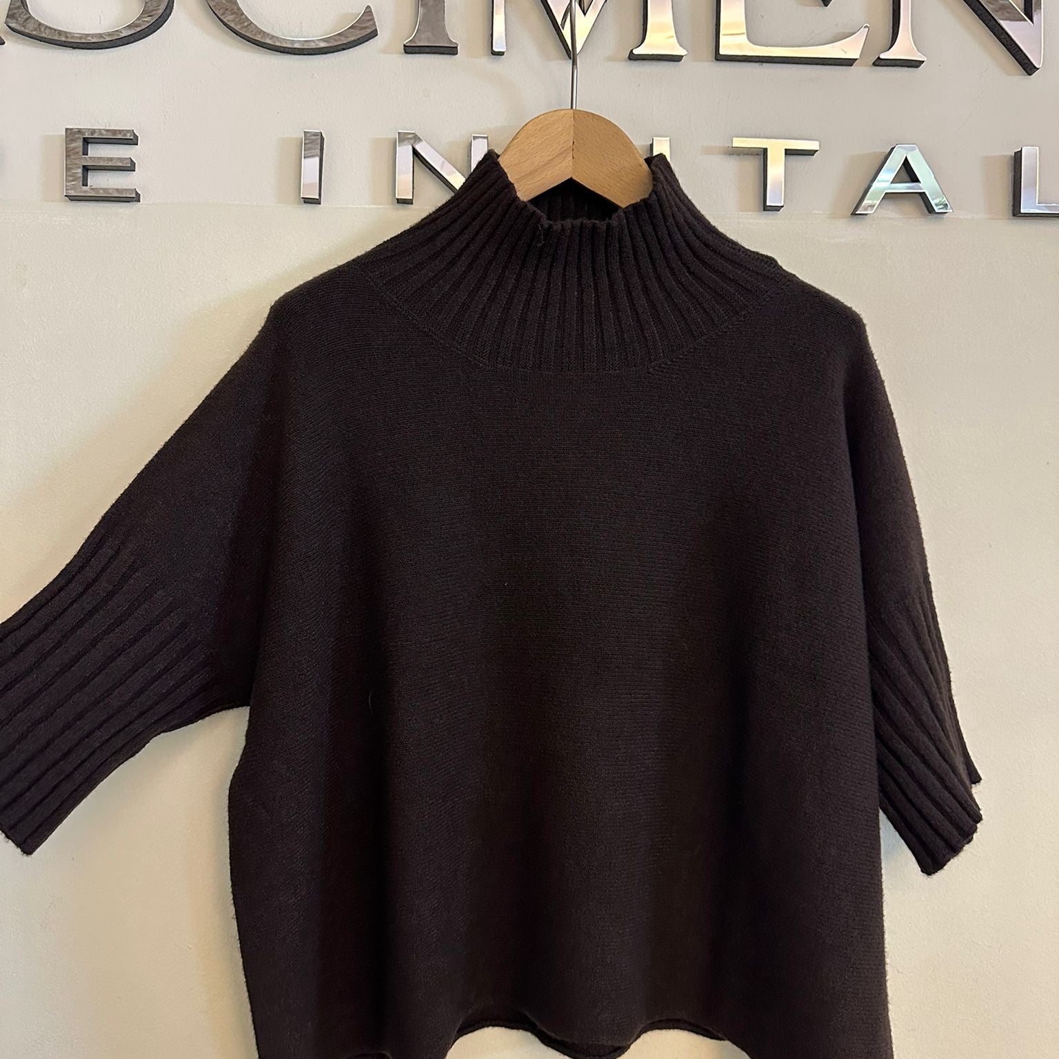 weicher Pullover mit geripptem Stehkragen